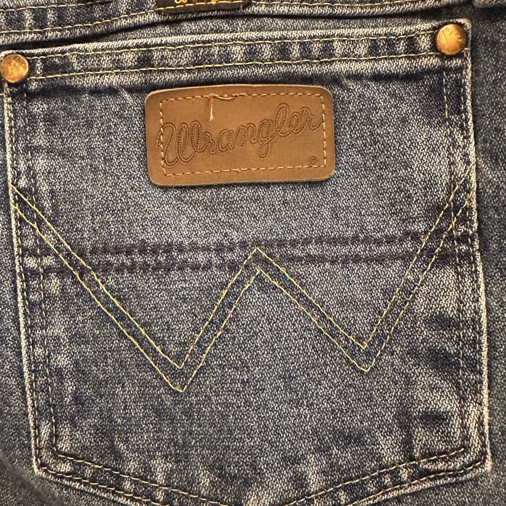 Men’s wranglers. George Straight collection. 42x34 - Picture 3 of 5